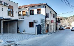 Guesthouse Check In - Apartments & Rooms